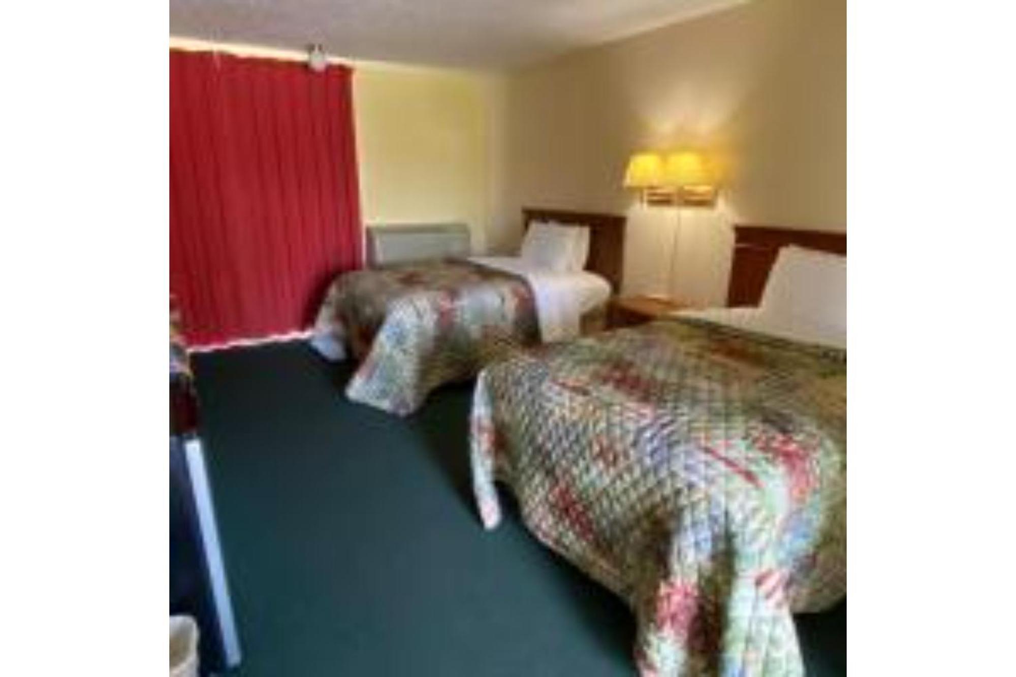 Country Motel Riverside